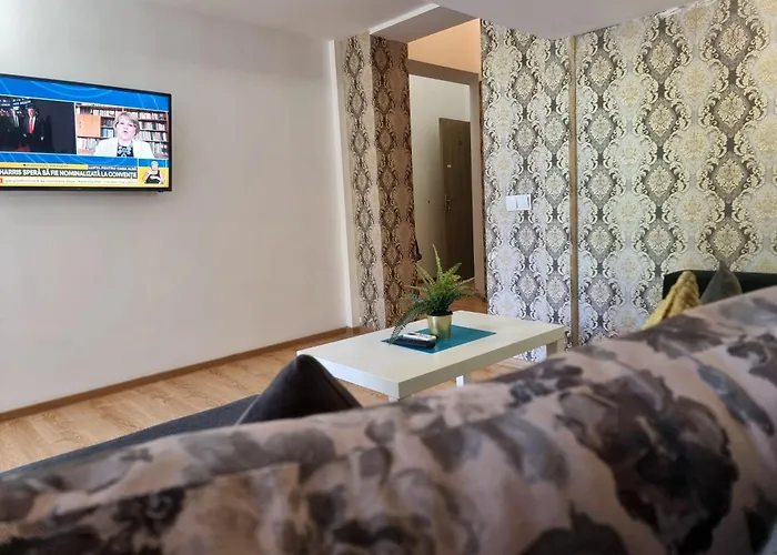 Old Town Gem In Prime Location * Bucureşti