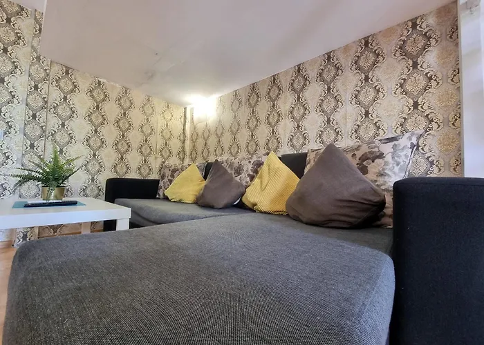 Apartament Old Town Gem In Prime Location Bucureşti