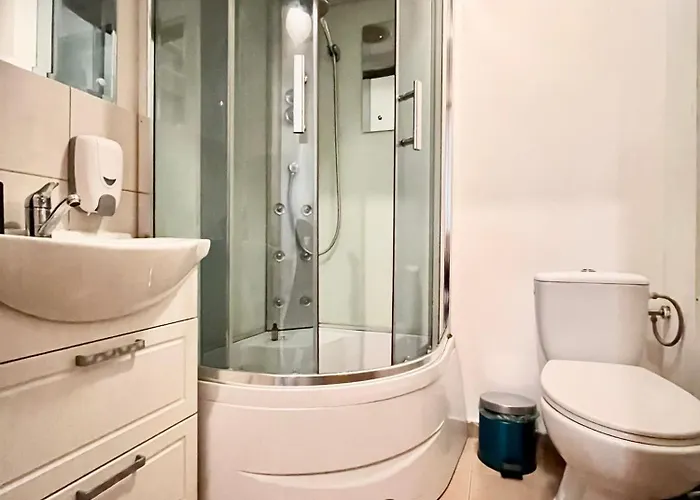 Old Town Gem In Prime Location Bucureşti