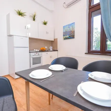 Old Town Gem In Prime Location בוקרשט