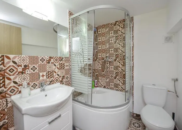 Old Town Gem In Prime Location *